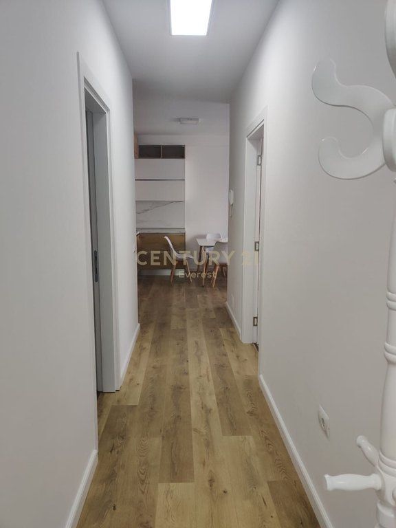 Hipoteka, Apartament 2+1+2 per Qira !
