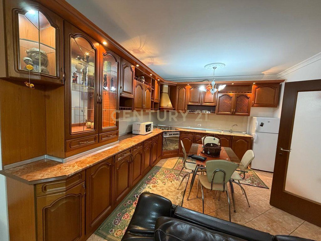 Apartament 2+1+2 me qira, Zogu i Zi