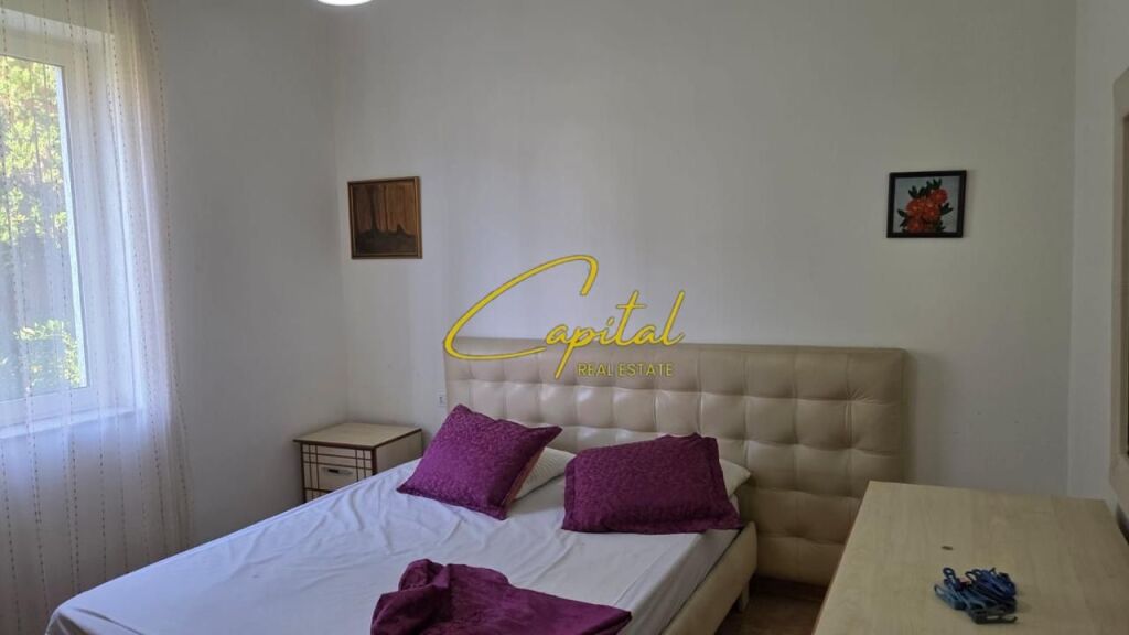 APARTAMENT ME QIRA 2+1 ISH TREGU ELEKTRIK 40.000 LEKE