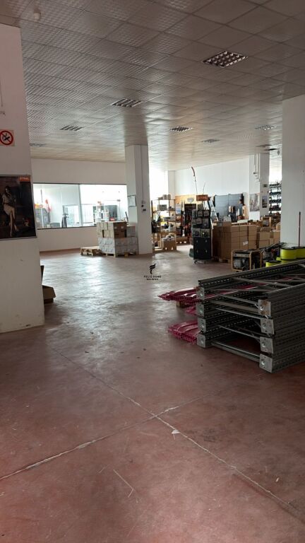 MAGAZZINO IN AFFITTO 1000 M2 KASHAR 400.000 LEKE FH-89905
