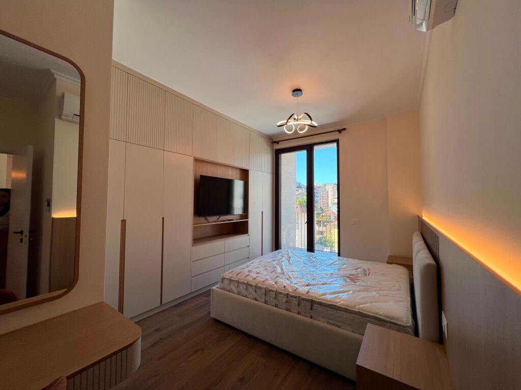 Apartament me qera tek Altana
