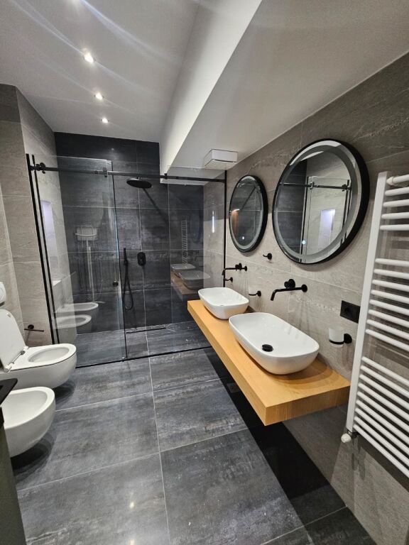 ✨ LUXURY &amp; COMFORT – APARTMENT 2+1+2 FOR RENT📍 Ambasador 3 – Tirana