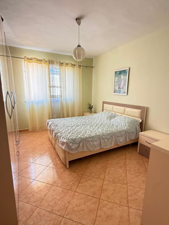 Affittasi Appartamento 2+1+1 con Balcone