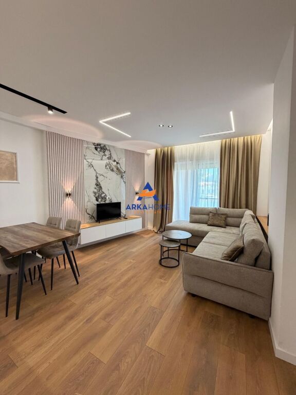 VENDESI APPARTAMENTO 1+1+BALCONE "21 DICEMBRE, VICINO AI COLLEGI" 14.500.000 LEKE