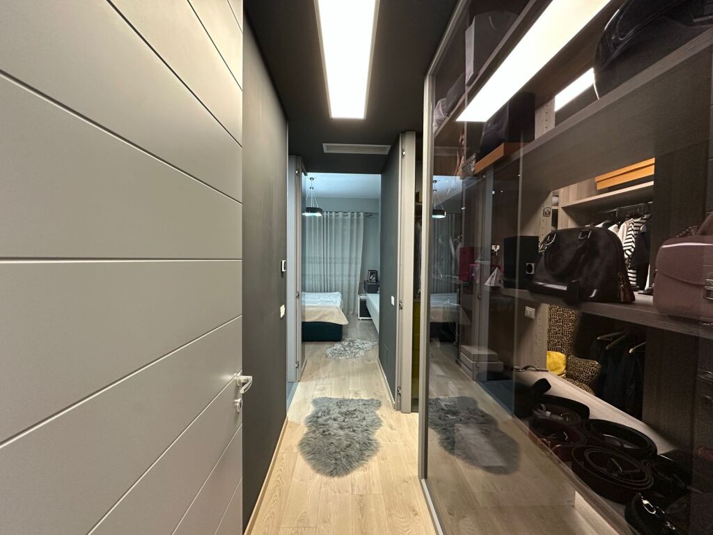 Shitet, Apartament 2+1+2 , Liqeni i Thate, Tirane . Empire73308