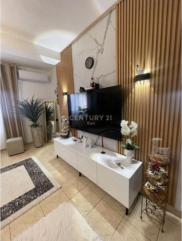 Apartament 1+1 Me Qira tek Vila e Zogut, Durrës !