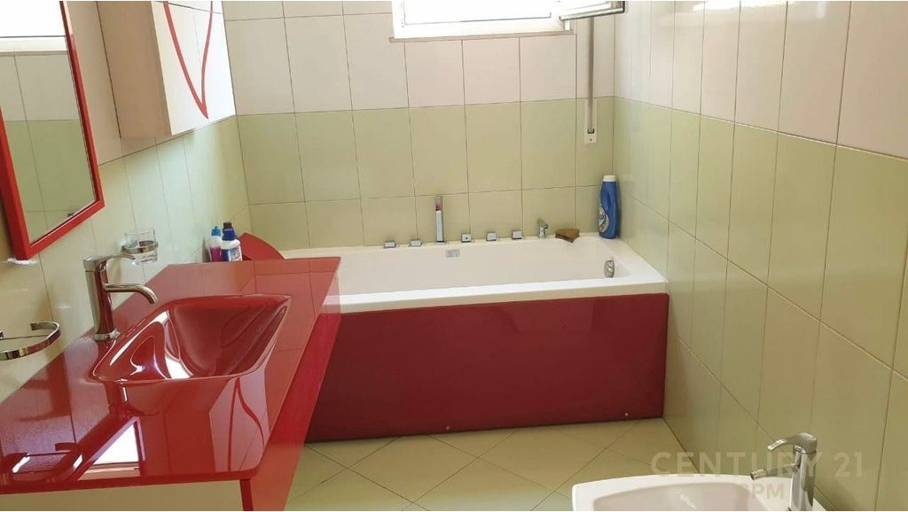Apartament 2+1+2 me Qira te Hipoteka, Tiranë !