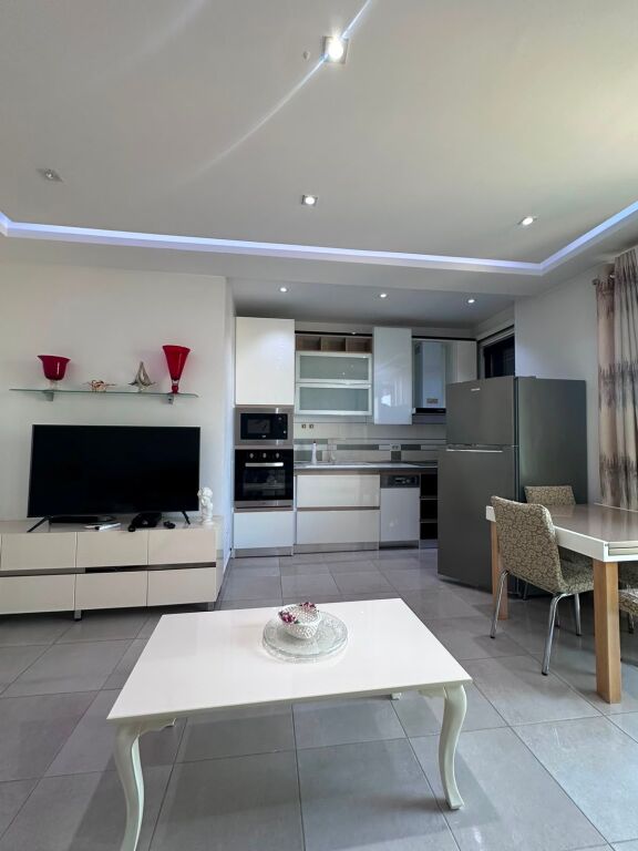 Casa Italia 45,000 leke pallat i ri apartament me qira