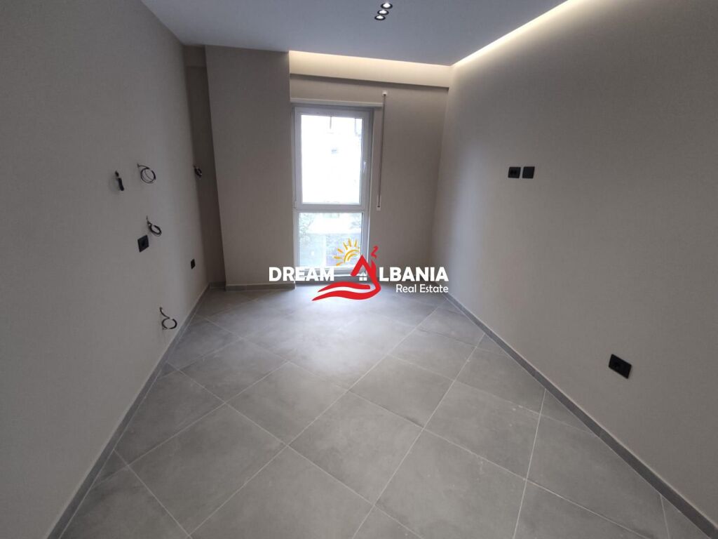 Jepet Apartament 2+1+2wc me Qera ne Rrugen 5 Maji prane Concord Center ( ID 42215523 )