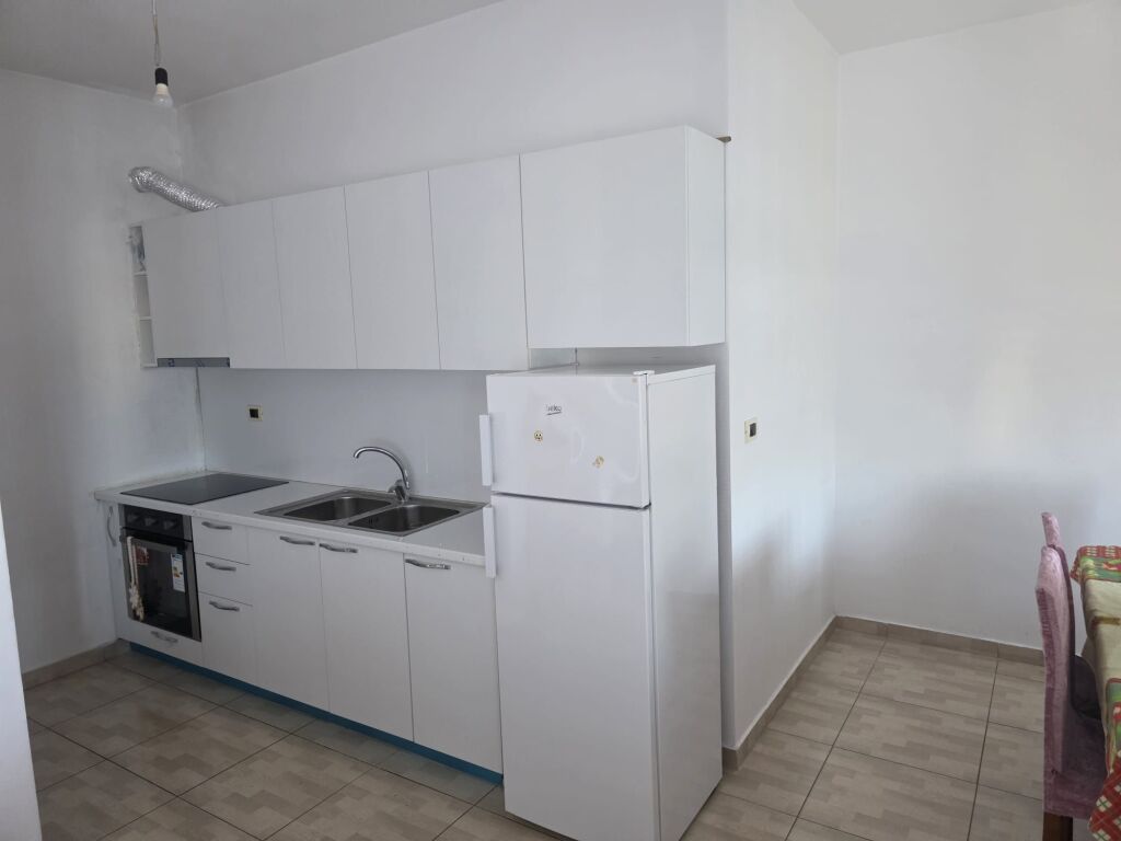 APPARTAMENTO IN AFFITTO 2+1 A ASTIR, VICINO AL BAR ARTISTIT f   ID 5401