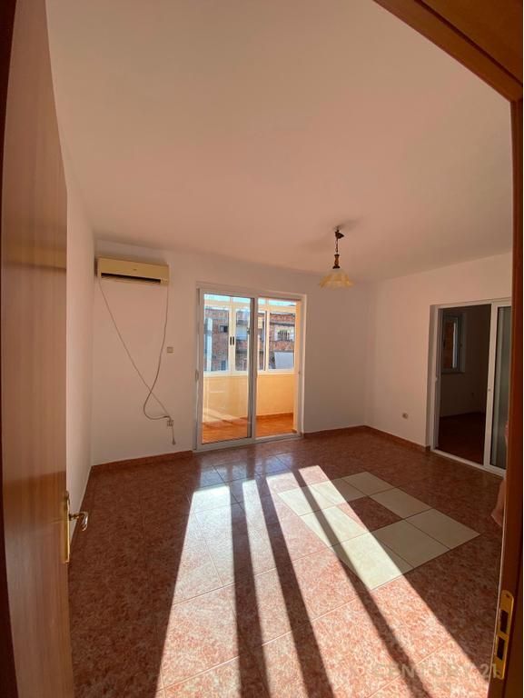 Apartment 3+1 for rent near Joena Supermarket Kavaja Street