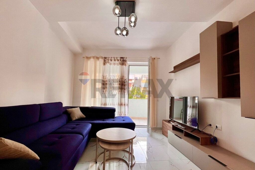 Apartament 2+1 per qira tek Shkolla e Bashkuar!