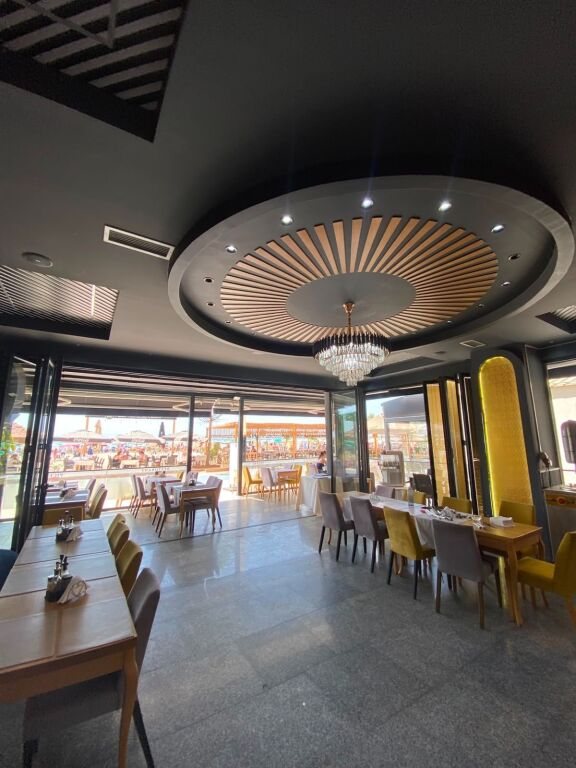 🍕 Restorant & Piceri me Qira – Plazh, Vijë e Parë me Detin