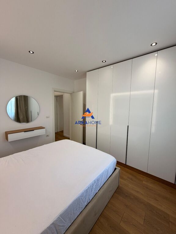 VENDESI APPARTAMENTO 1+1+BALCONE "21 DICEMBRE, VICINO AI COLLEGI" 14.500.000 LEKE