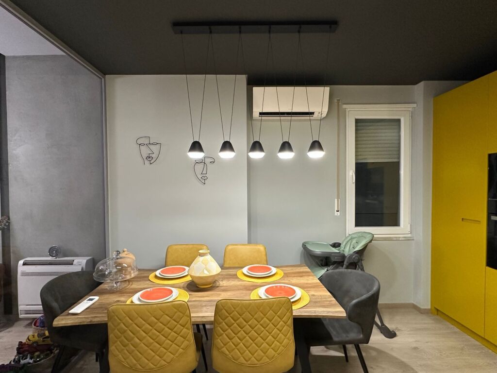 Shitet, Apartament 2+1+2 , Liqeni i Thate, Tirane . Empire73308
