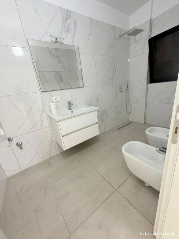 Zyre me qera 3+1 tek Selvia (ID BZ21038) Tirane