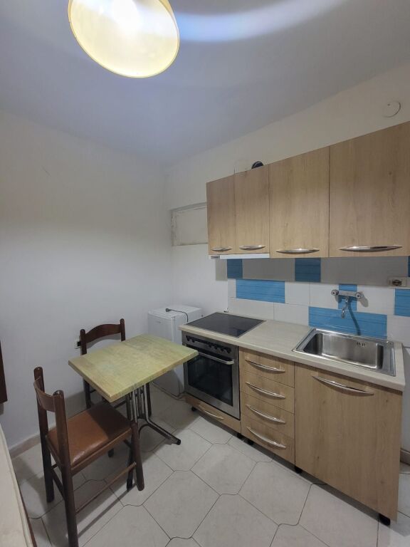 Qera | Garsoniere Pallat | QSUT | 300 €/muaj