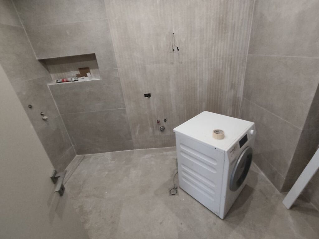 Shitet apartament 2+1+2 ne zonen e 5 Majit prane Con Cord Center   ID 5405