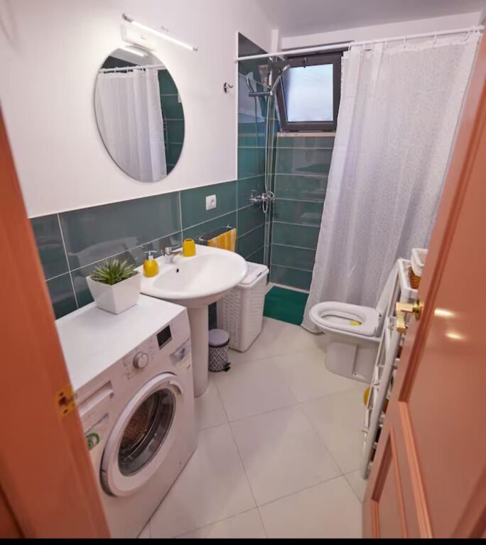 APARTAMENT 2+1 ME QIRA NE BLLOK