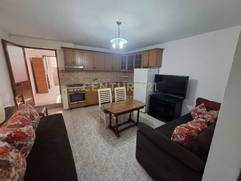 🏡 **PRIVATE HOUSE 2+1 FOR RENT – SHKOZË**