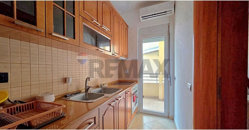 🏡 APPARTAMENTO 1+1 IN AFFITTO – LUNGOMARE, VLORË 🌊