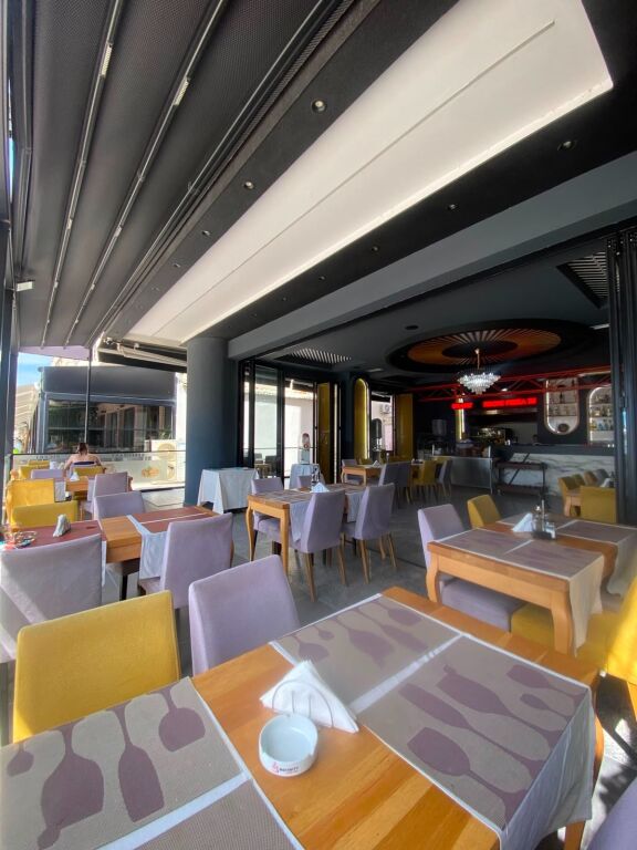 🍕 Restorant & Piceri me Qira – Plazh, Vijë e Parë me Detin