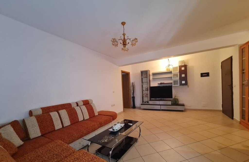 Appartamento 2+1 In Vendita nel complesso Malazjan - Tirana. 130.000 €