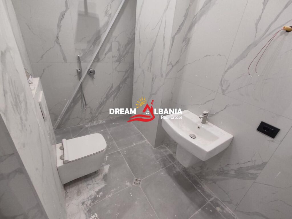 Jepet Apartament 2+1+2wc me Qera ne Rrugen 5 Maji prane Concord Center ( ID 42215523 )