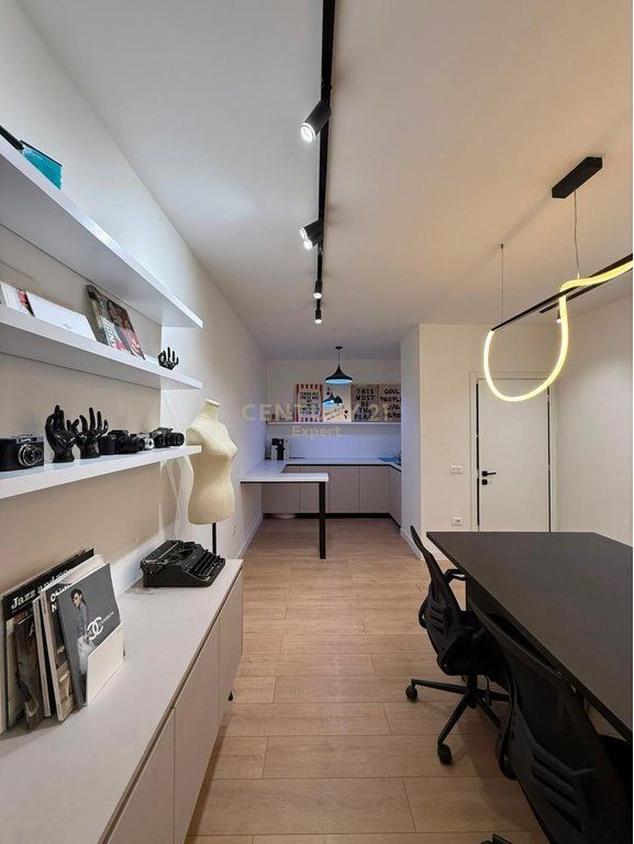 OFFICE SPACE FOR RENT AT THE TRAIN STATION!