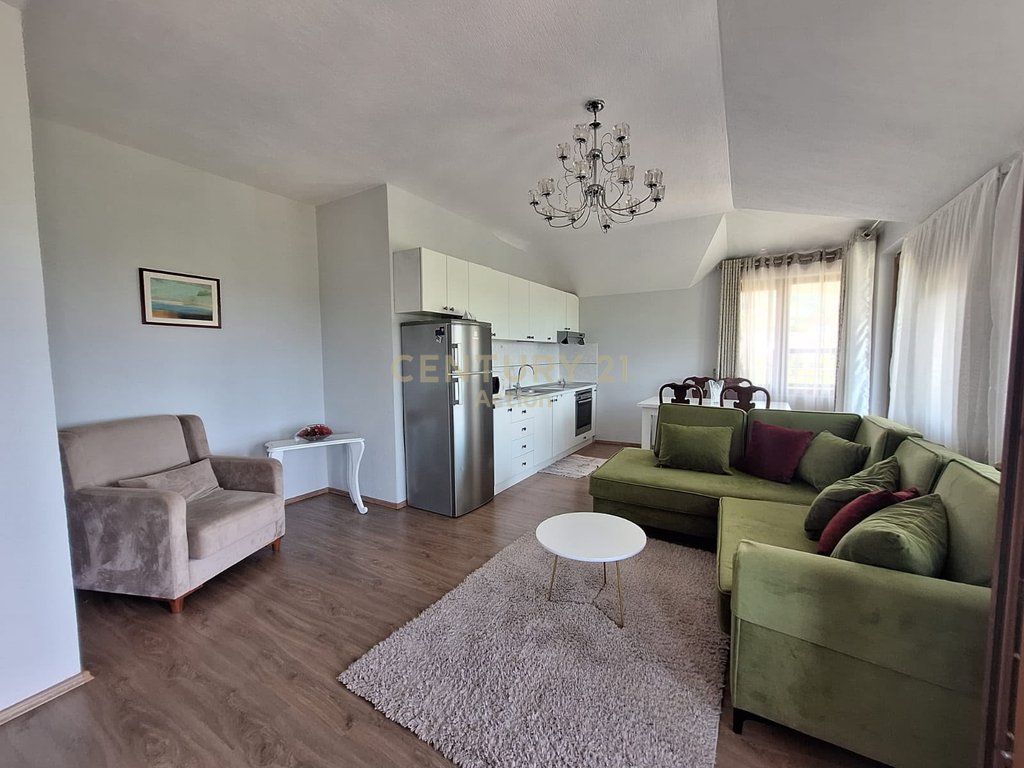 Apartament 2+1 Me Qira në Liqeni i Tiranës, Tiranë - 800€ | 120 m²
