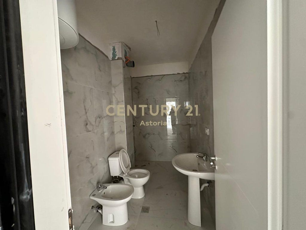 2+1 Apartment for Sale – New Modern Residence in Kamëz