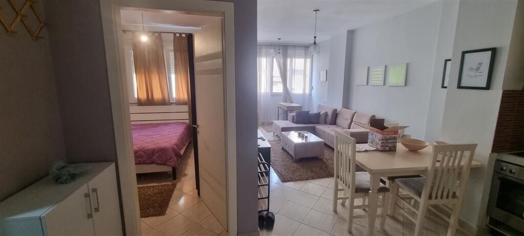 🏠 1+1 ME QIRA – PRANË SELVISË