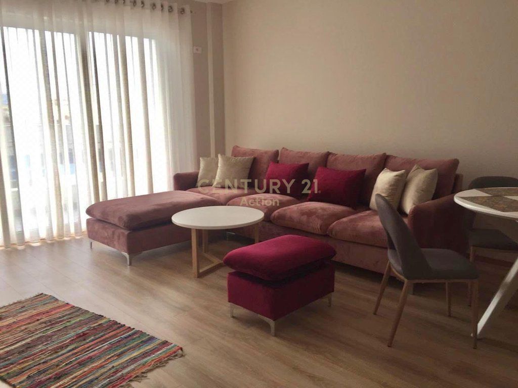 Appartamento 2+1 In Affitto nel Giardino Botanico Zoologico, Tirana - 600€ | 120 m² 600 € /Mese 60,000 Lek /Mese