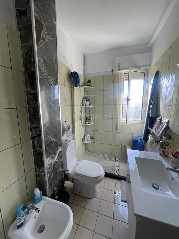 Apartament 1+1 Me Qira tek Vila e Zogut, Durrës !