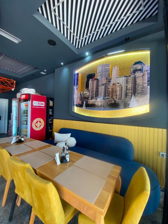 🍕 Restorant & Piceri me Qira – Plazh, Vijë e Parë me Detin