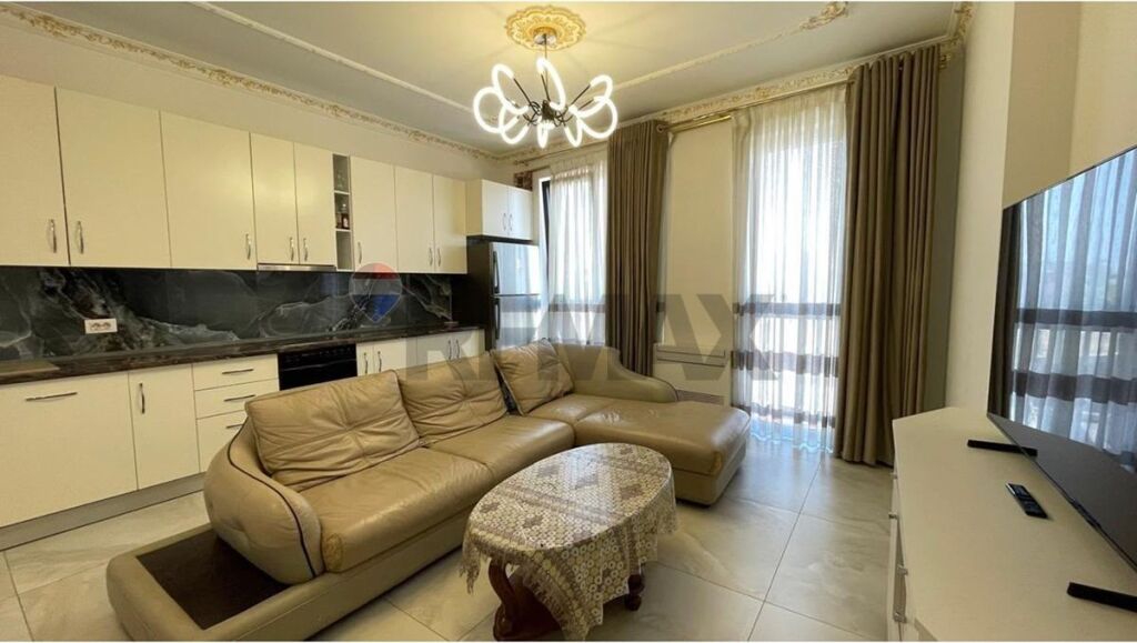 QERA, APARTAMENT 2+1+2, 5 MAJI, TIRANE