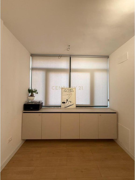 OFFICE SPACE FOR RENT AT THE TRAIN STATION!