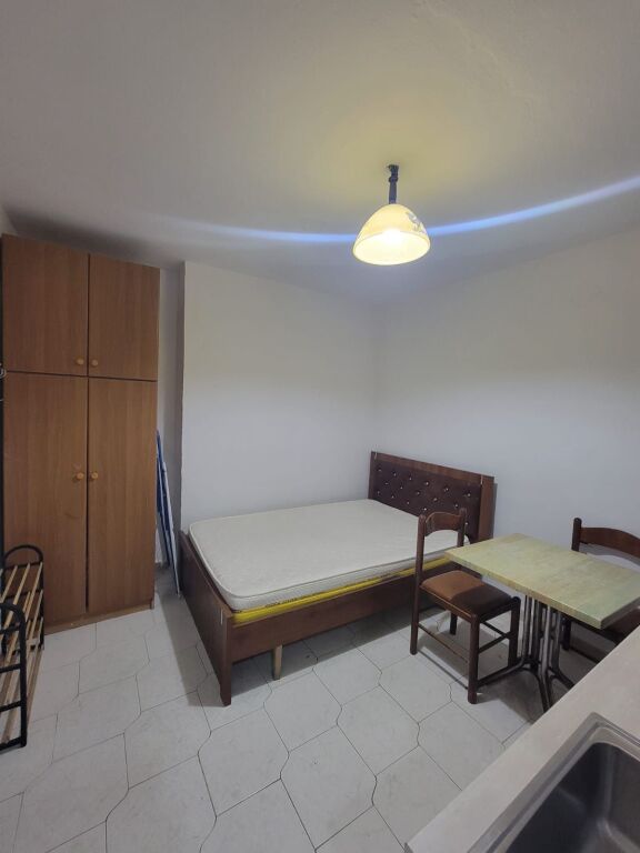 Qera | Garsoniere Pallat | QSUT | 300 €/muaj