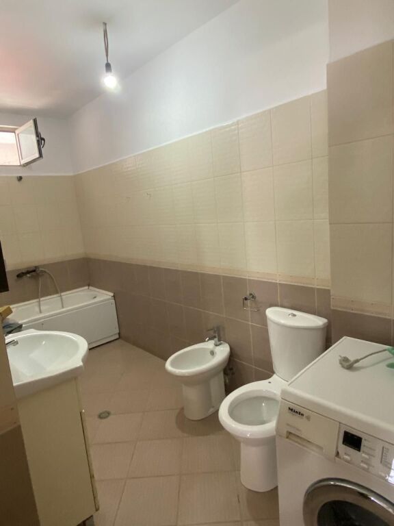 SHITET APARTAMENT 2+1 NË ASTIR, AFËR HOTEL MARINAJ   ID 5403
