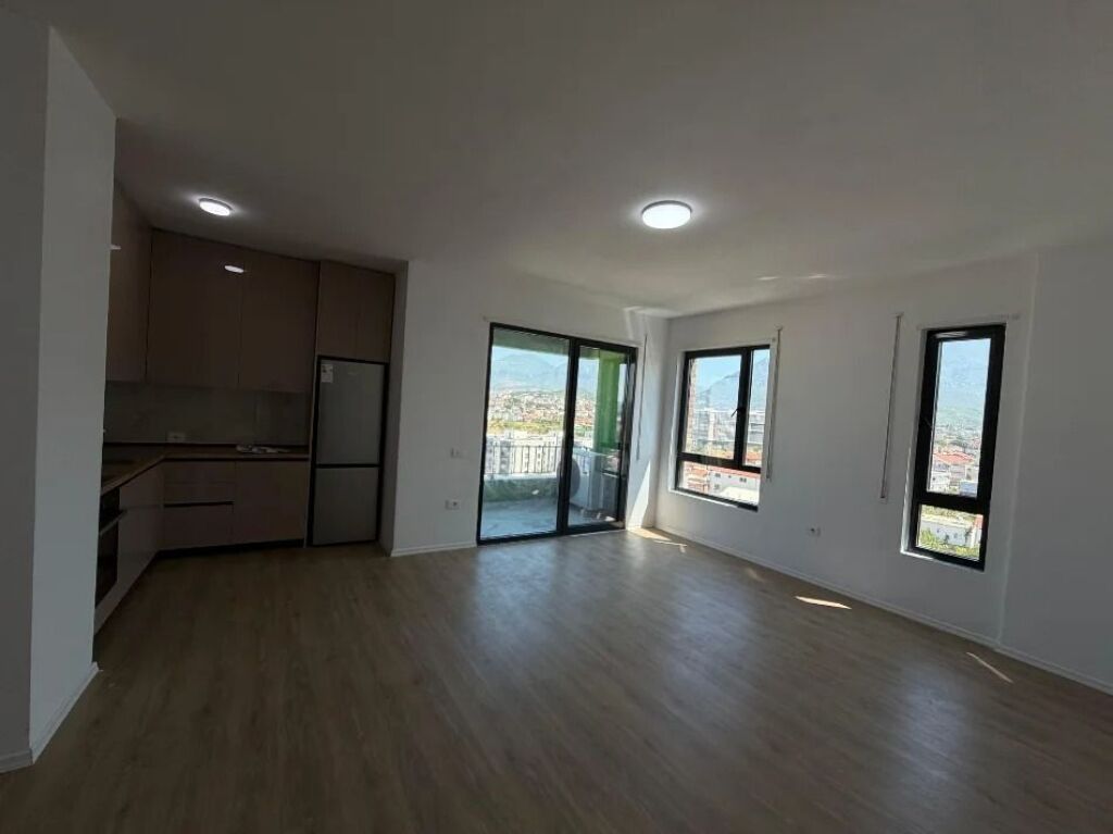 Appartamento 3+1 in affitto – Via 5 Maji, Tirana 📍