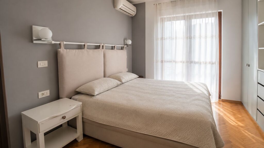 Qira, Apartament 1+1, Myslym Shyri, Tiranë