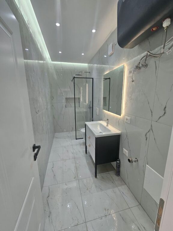 Shiten 2 apartamente 1+1( 21 Dhjetori)