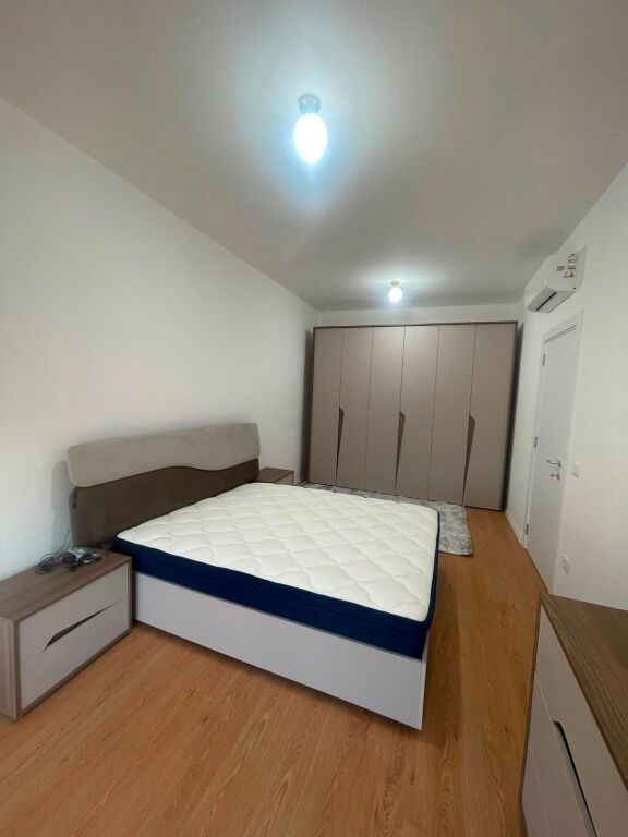 Jepet Me Qera Apartament 1+1+1 Ballkon