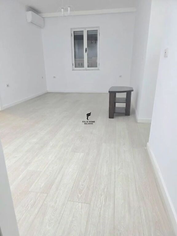 ZYRE ME QERA 110 M2 RRUGA E KAVAJES 85.000 LEKE FH-89785