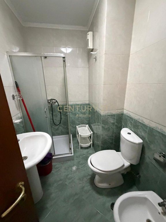 Apartament 2+1+2 me qira, Zogu i Zi