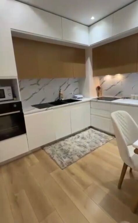 Shitet super apartament 2+1+2 tek Kompleksi TDT , Xhamlliku , Oxhaku , Kinostudio , Porcelan .