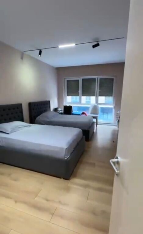 Shitet super apartament 2+1+2 tek Kompleksi TDT , Xhamlliku , Oxhaku , Kinostudio , Porcelan .