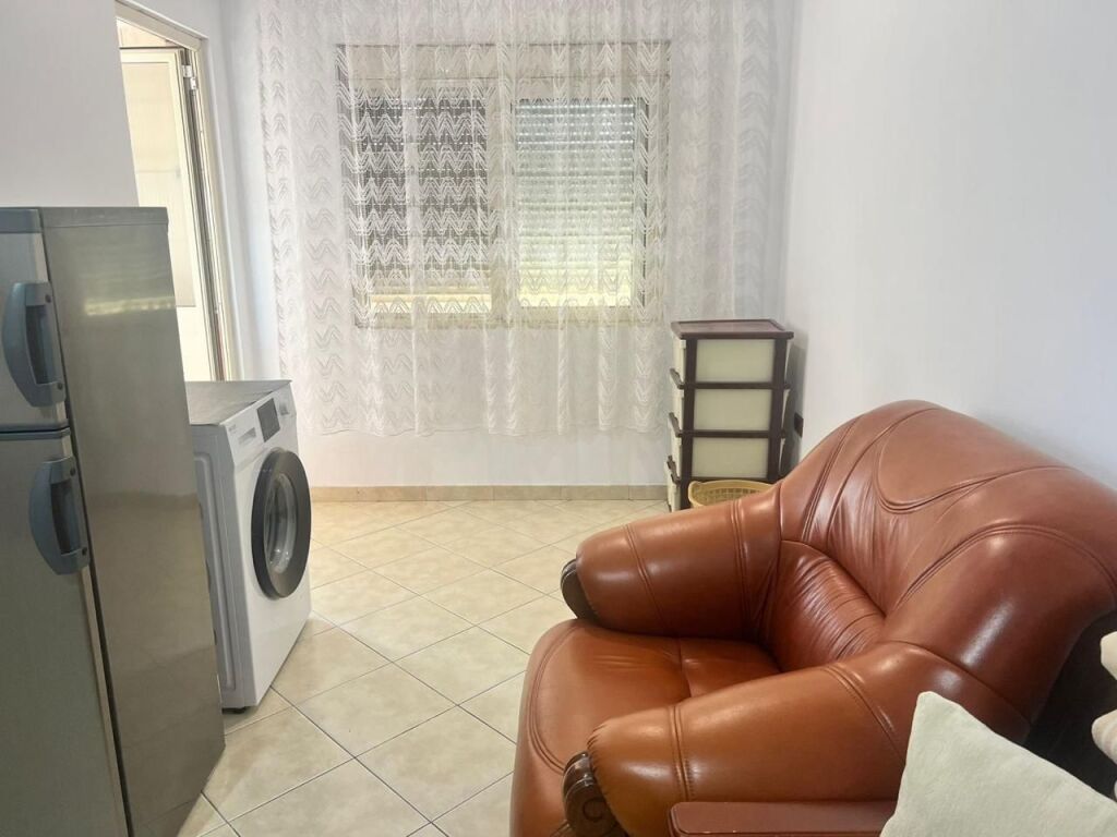 Affitto | Apartament 1 + 1 | Siri Kodra | 400 €/mese