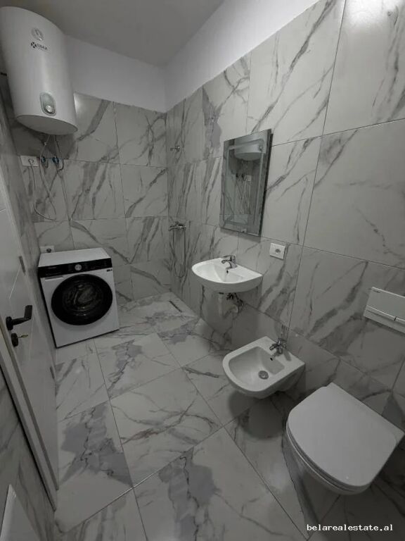 Zyre me qera 3+1 tek 5 Maji (ID BZ21039) Tirane