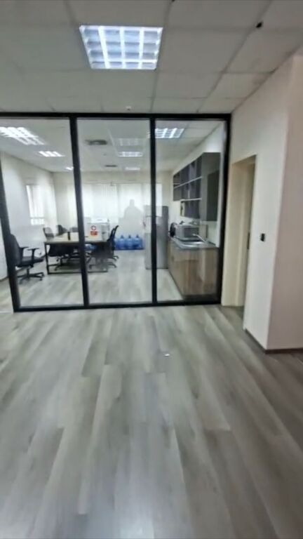 AMBIENT BIZNESI ME QIRA – QENDËR TIRANË